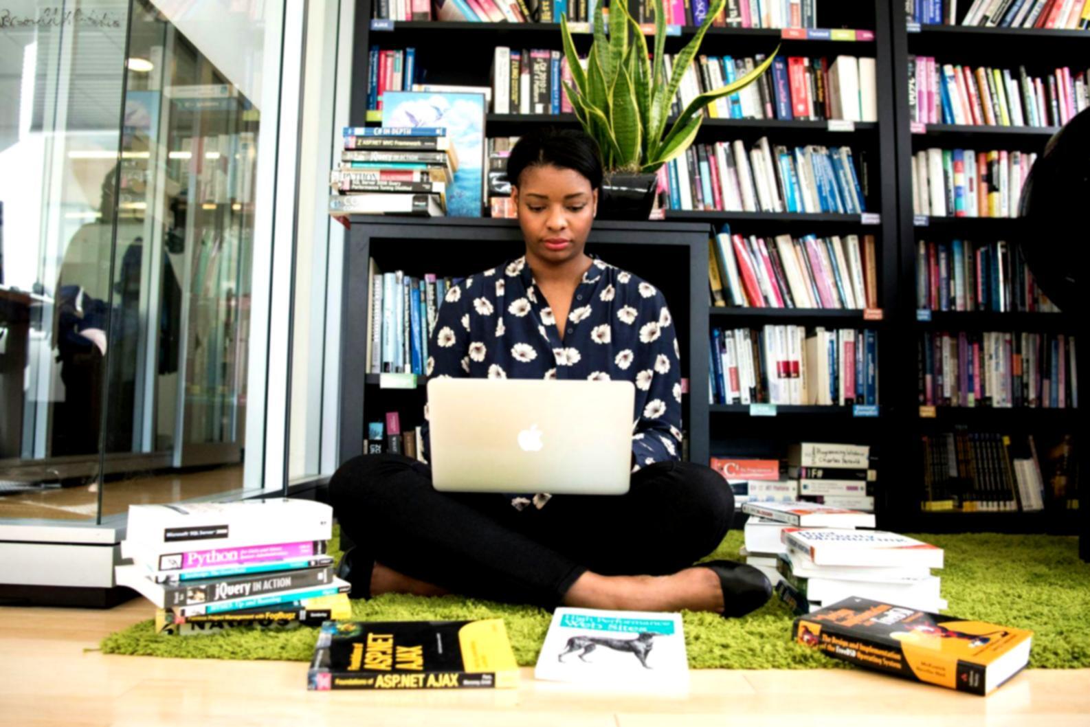 Financial reporting workspace showing the practical setup that inspired FirelyX development